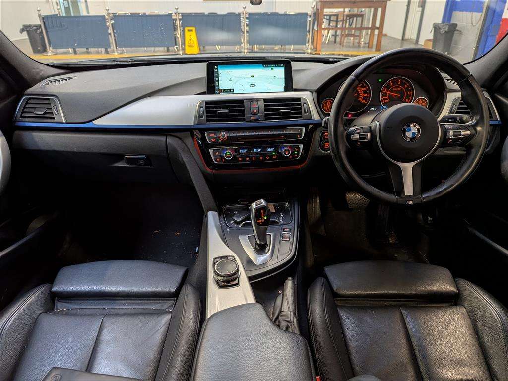 <p>2015 BMW 320D M SPORT AUTO</p>