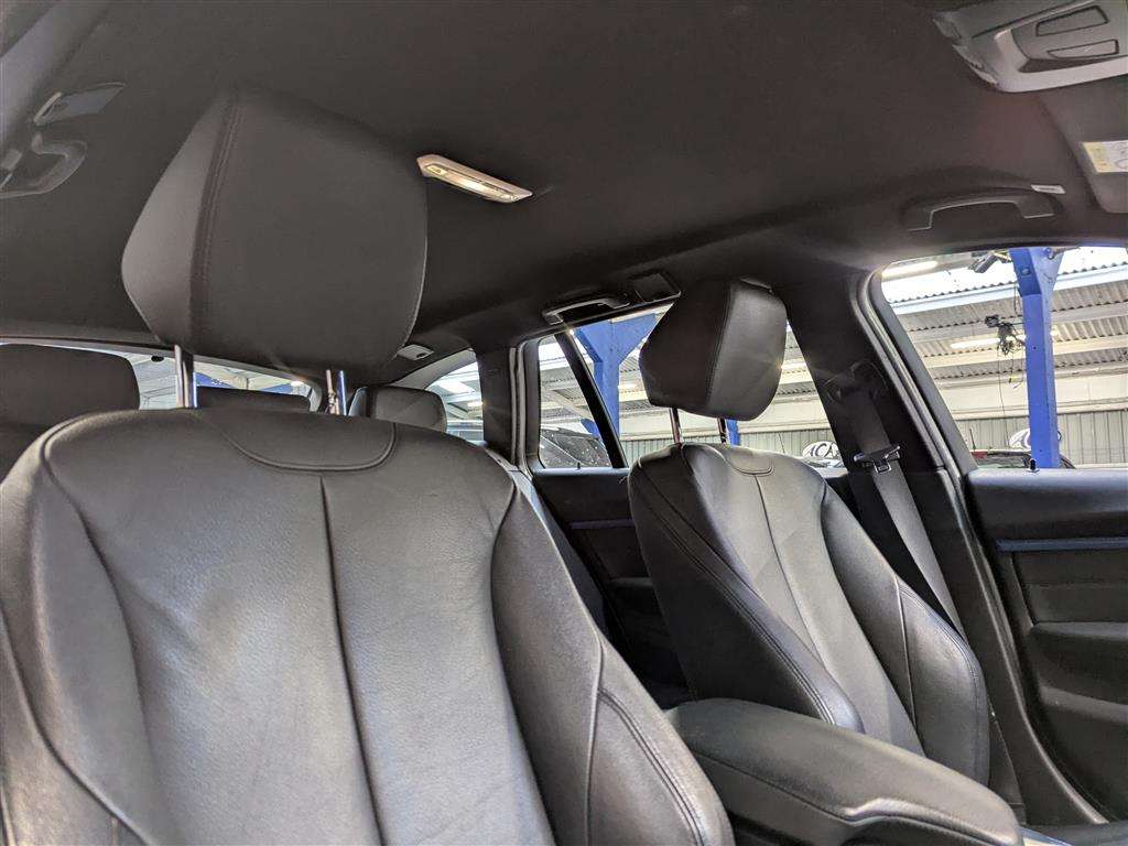 <p>2015 BMW 320D M SPORT AUTO</p>