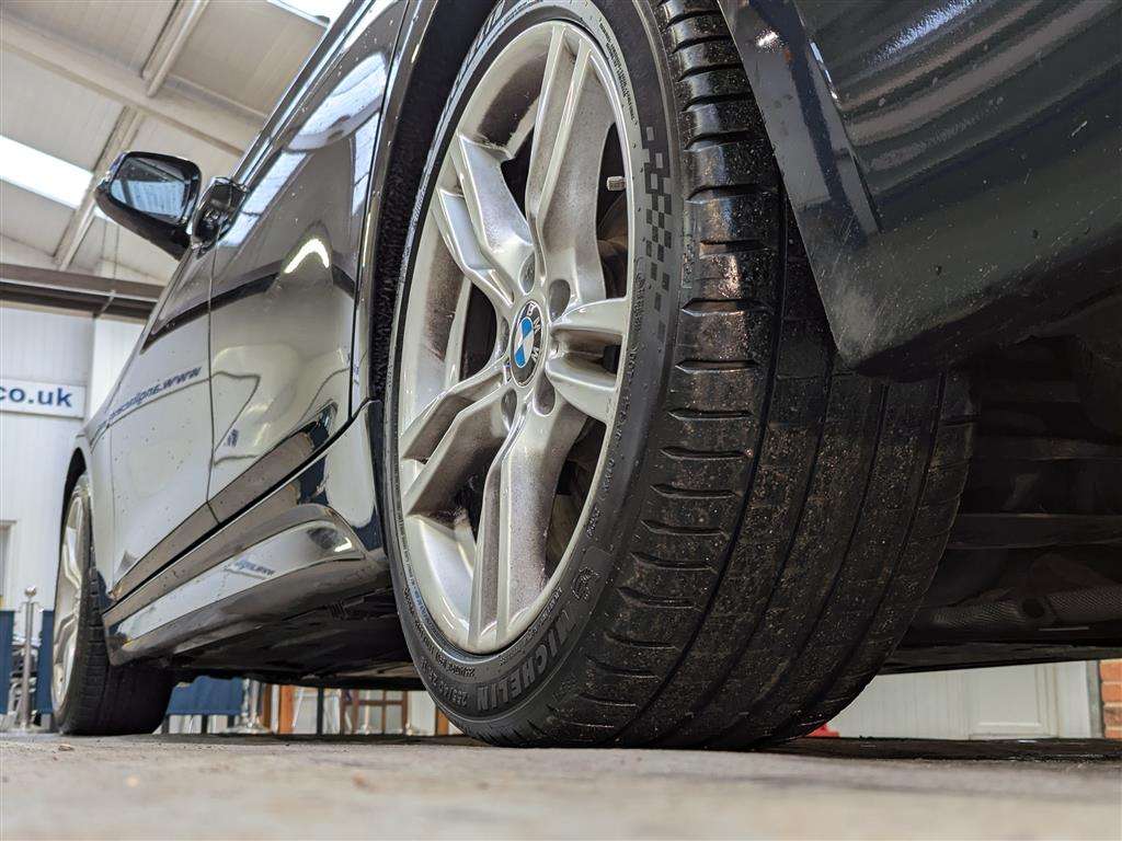 <p>2015 BMW 320D M SPORT AUTO</p>