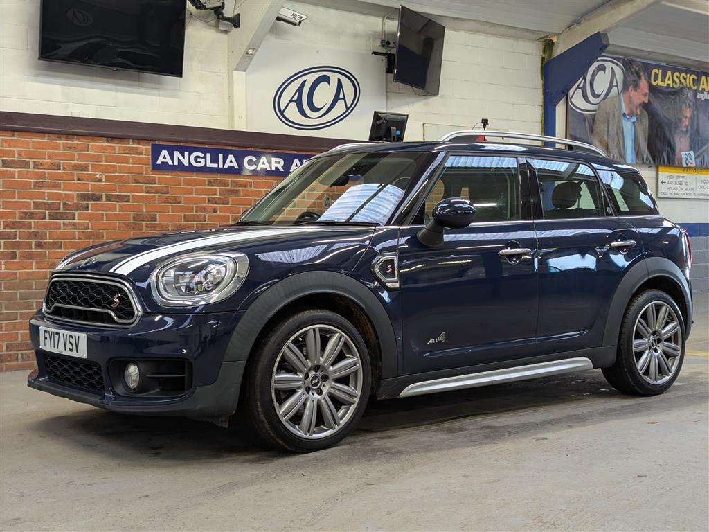 <p>2017 MINI COUNTRYMAN COOPER S ALL4</p>