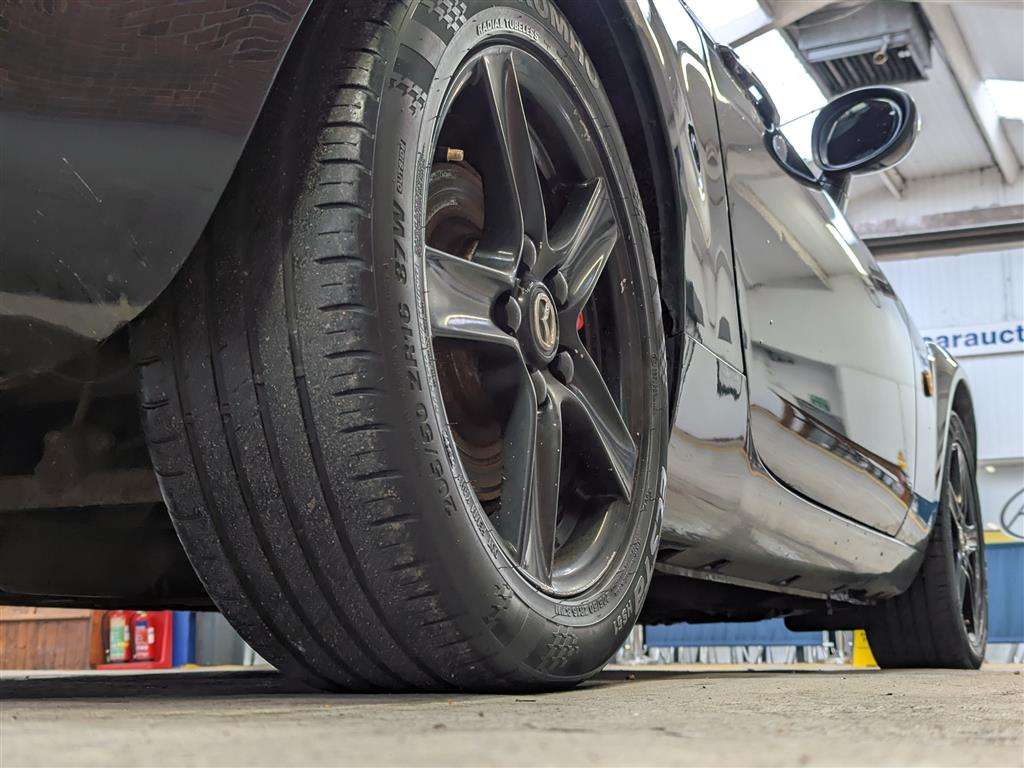 <p>2006 MAZDA MX-5</p>