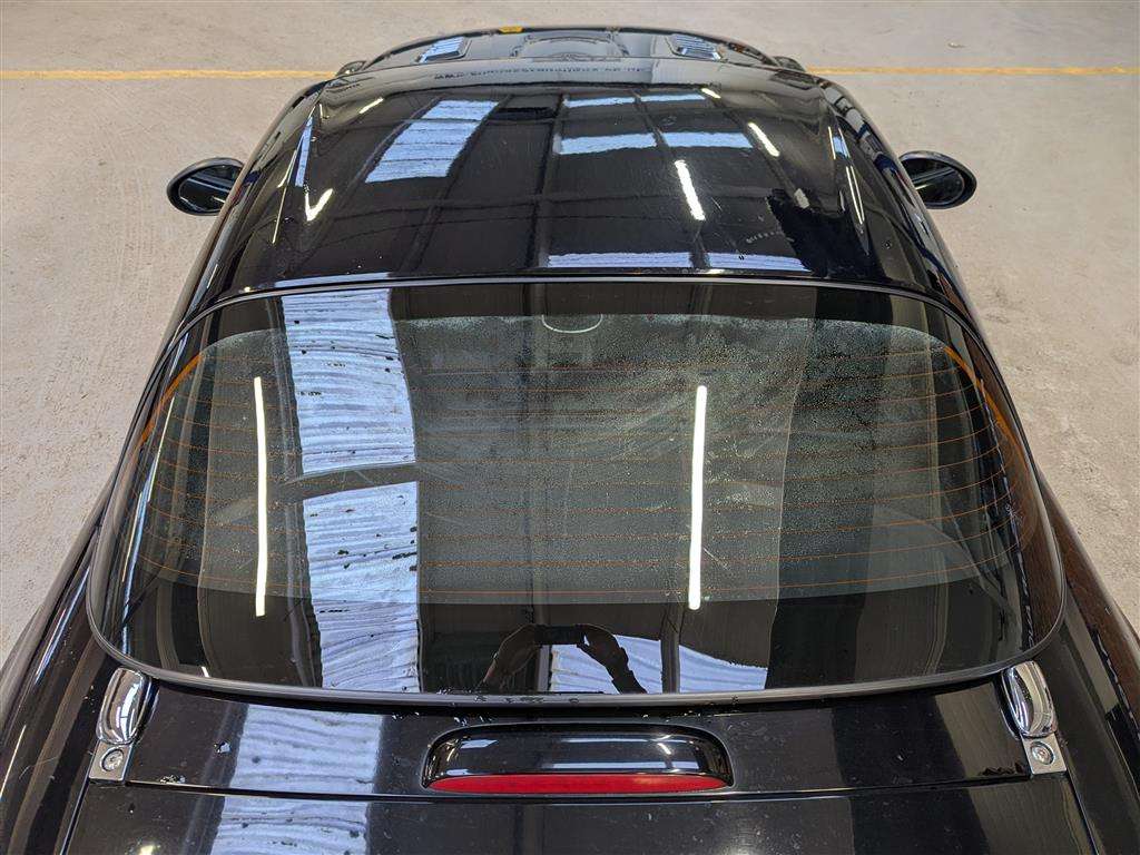 <p>2006 MAZDA MX-5</p>