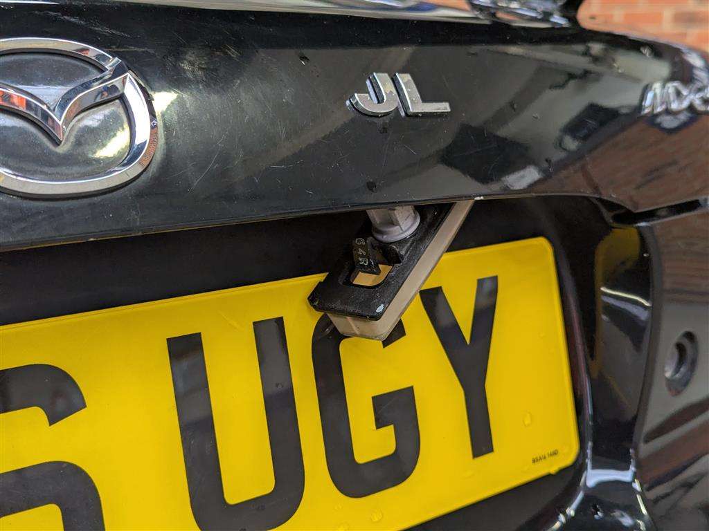 <p>2006 MAZDA MX-5</p>