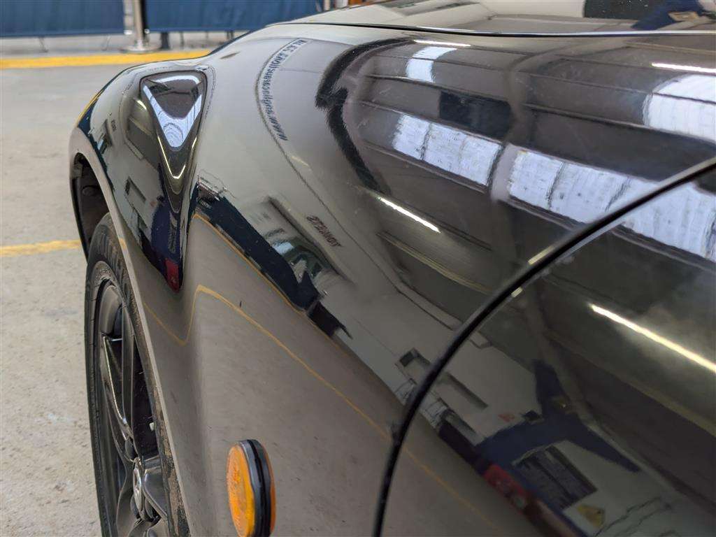 <p>2006 MAZDA MX-5</p>