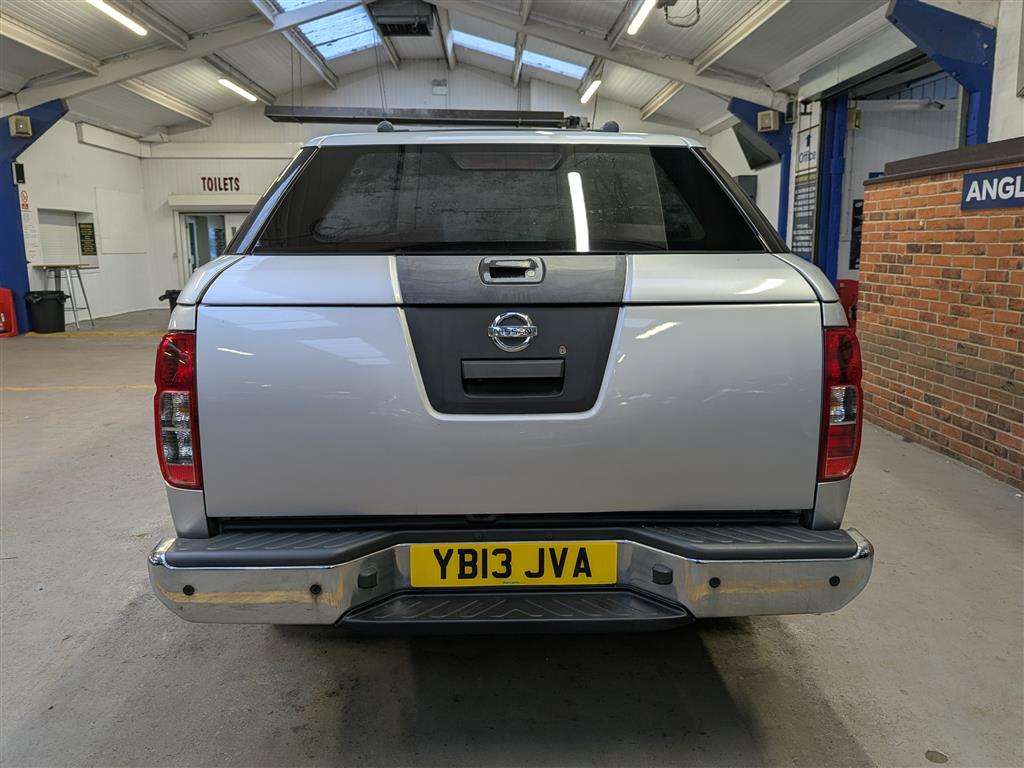 <p>2013 NISSAN NAVARA TEKNA DCI</p>