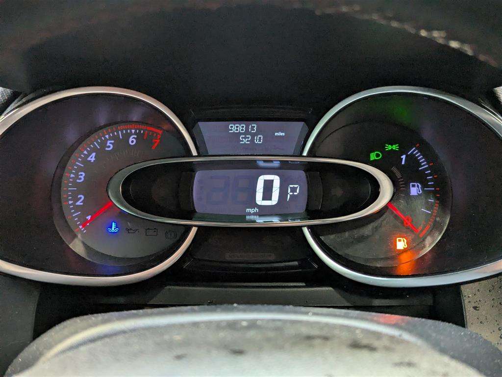 <p>2016 RENAULT CLIO RENAULTSPORT NAV LUX</p>