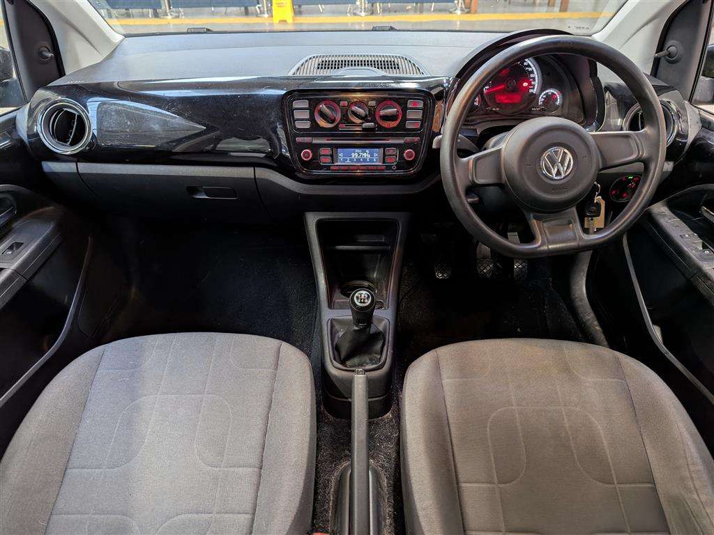 <p>2013 VOLKSWAGEN MOVE UP</p>