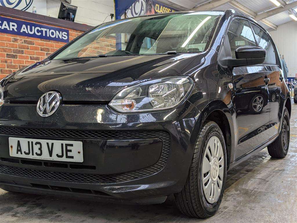 <p>2013 VOLKSWAGEN MOVE UP</p>