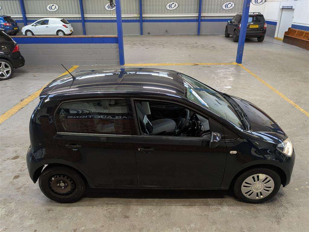 <p>2013 VOLKSWAGEN MOVE UP</p>