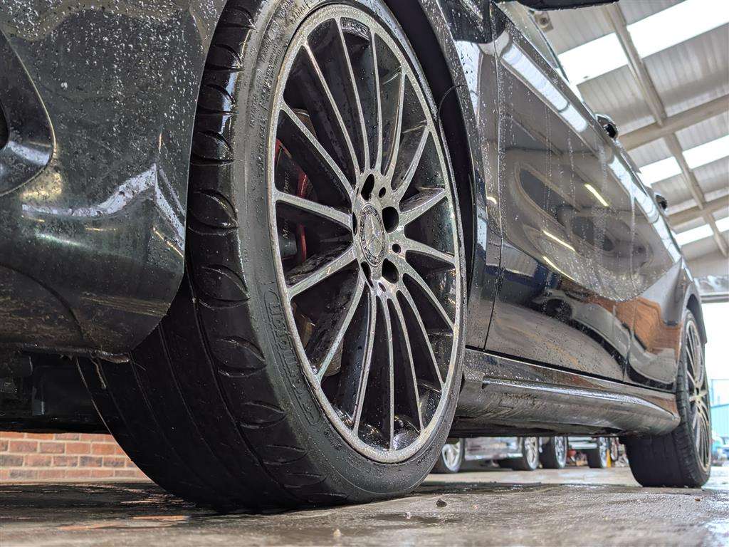 <p>2016 MERCEDES-BENZ A 250 4MATIC AMG PREMIUM</p>