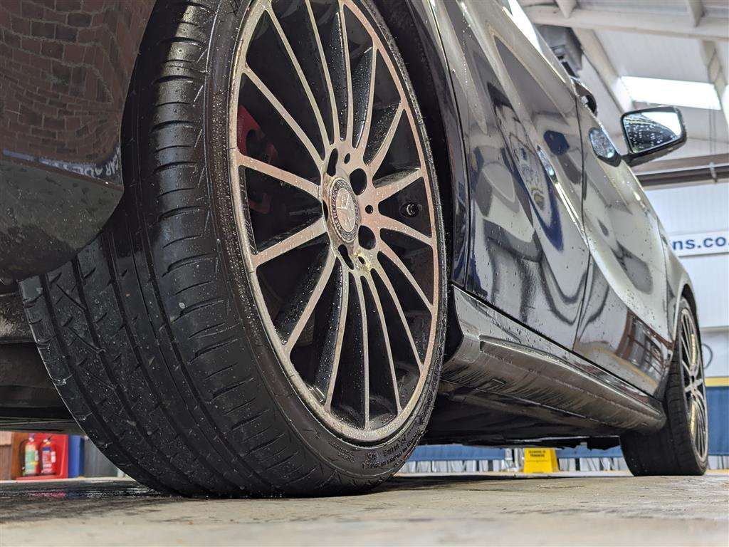 <p>2016 MERCEDES-BENZ A 250 4MATIC AMG PREMIUM</p>