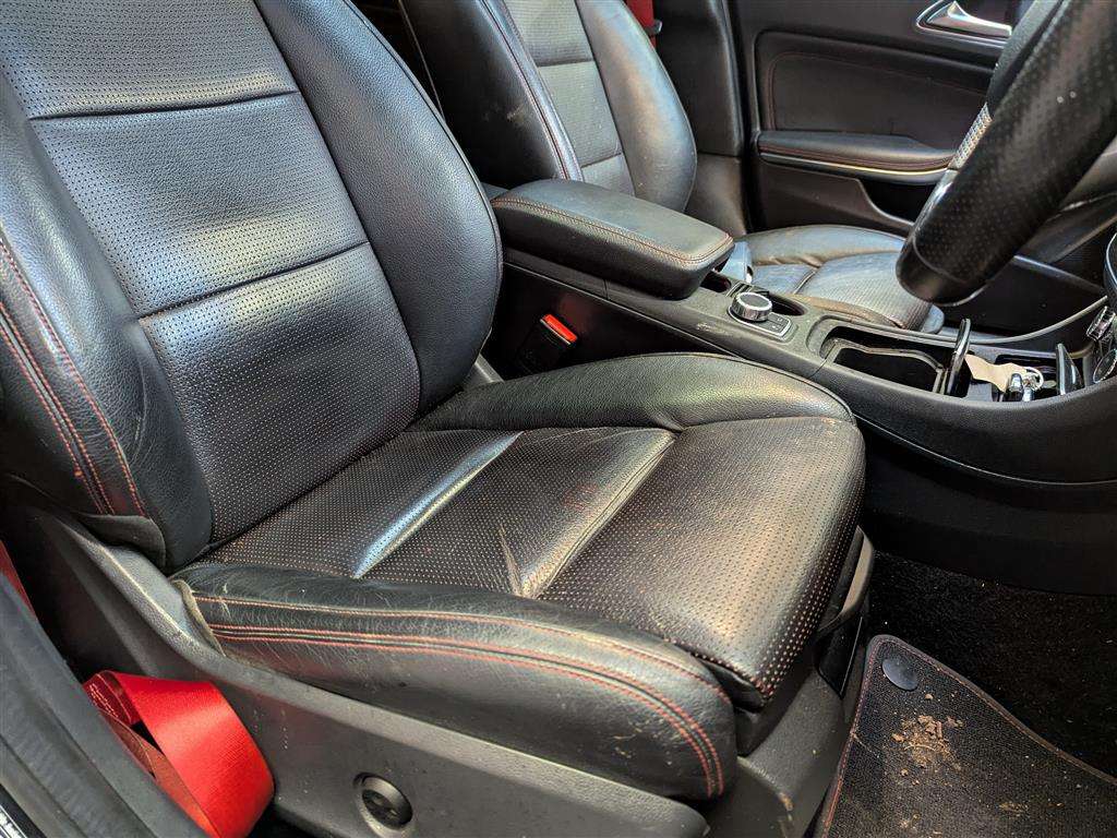 <p>2016 MERCEDES-BENZ A 250 4MATIC AMG PREMIUM</p>