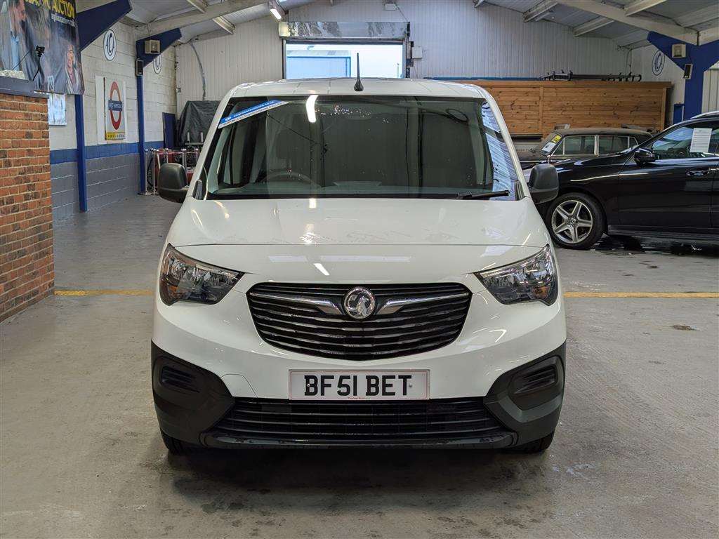 <p>2021 VAUXHALL COMBO 2300 DYNAMIC TD</p>