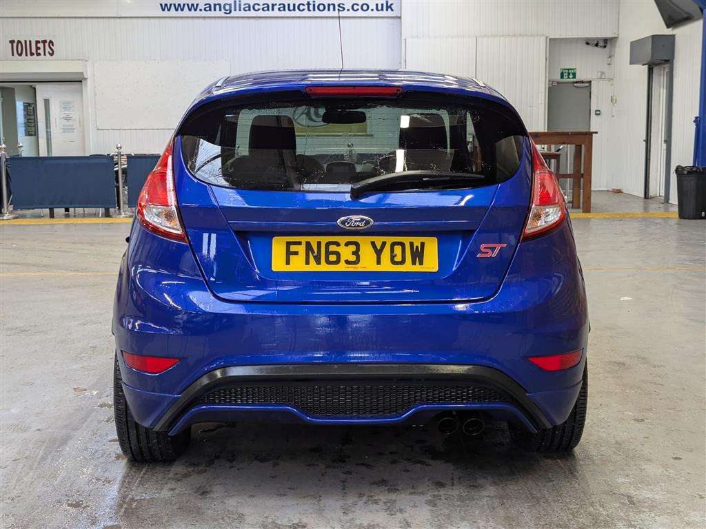 <p>2013 FORD FIESTA ST-2 TURBO</p>