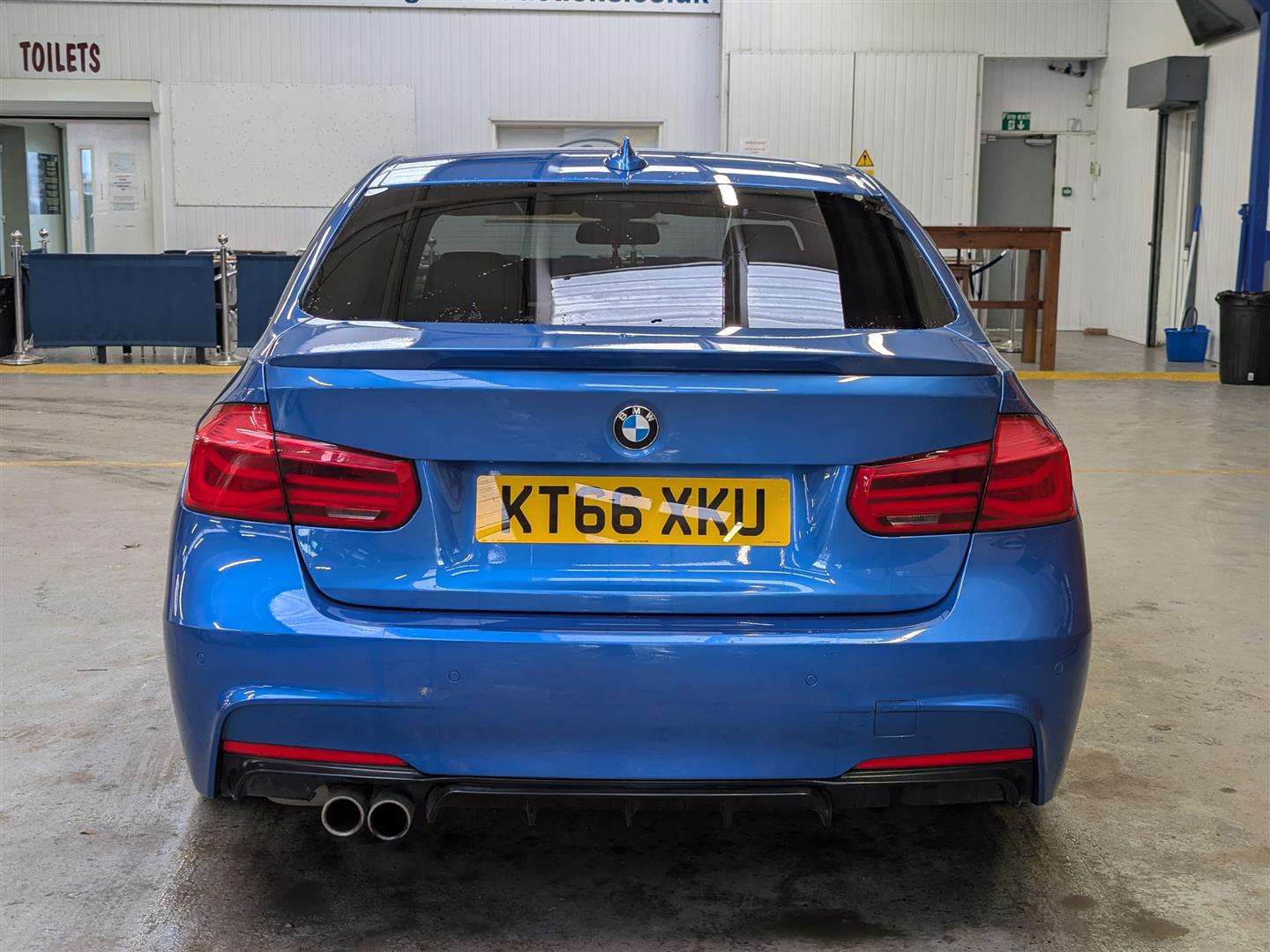 <p>2017 BMW 330E M SPORT AUTO</p>