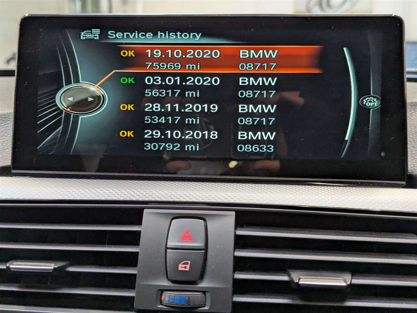 <p>2017 BMW 330E M SPORT AUTO</p>