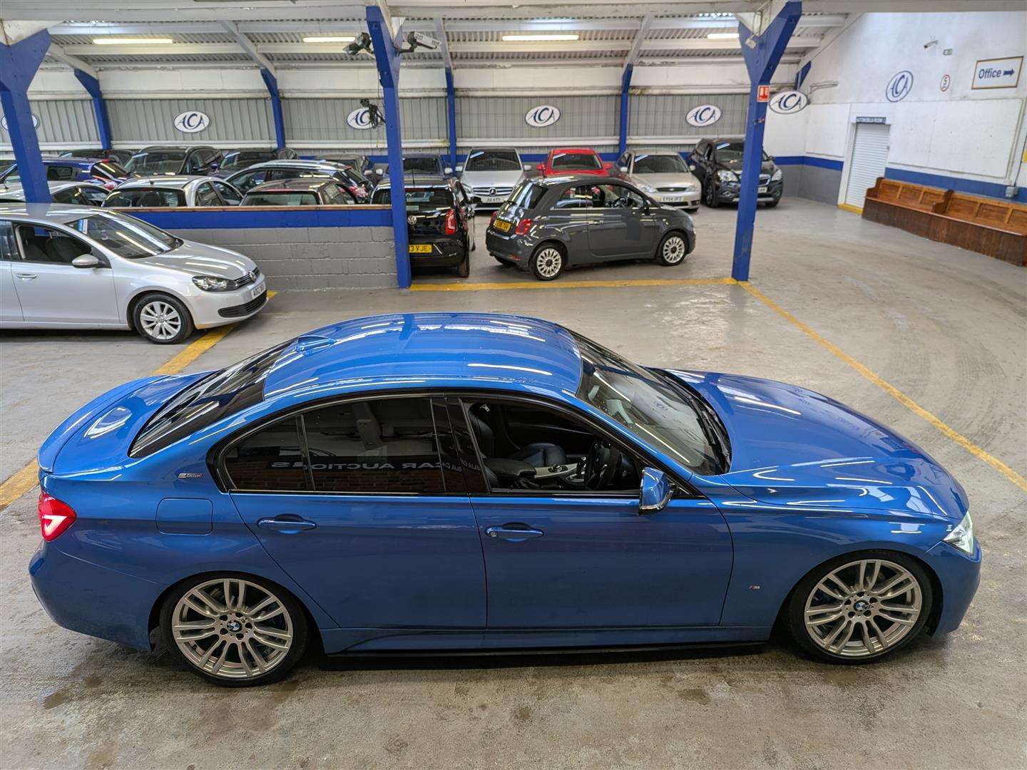 <p>2017 BMW 330E M SPORT AUTO</p>