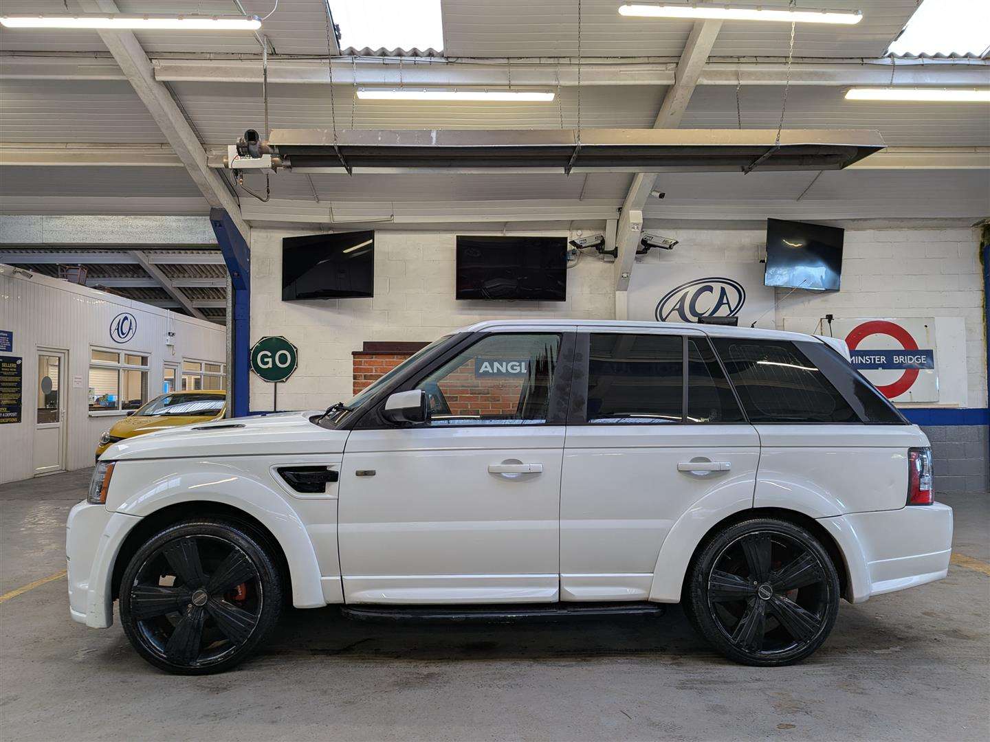 <p>2005 LAND ROVER RANGEROVER SPT TDV6 HSE A</p>