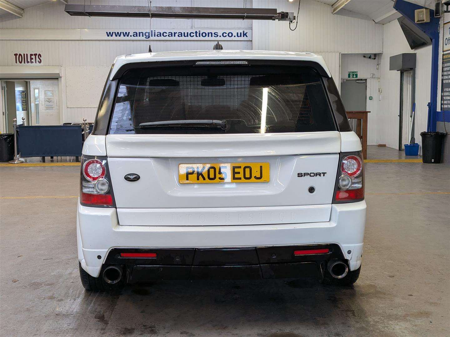 <p>2005 LAND ROVER RANGEROVER SPT TDV6 HSE A</p>