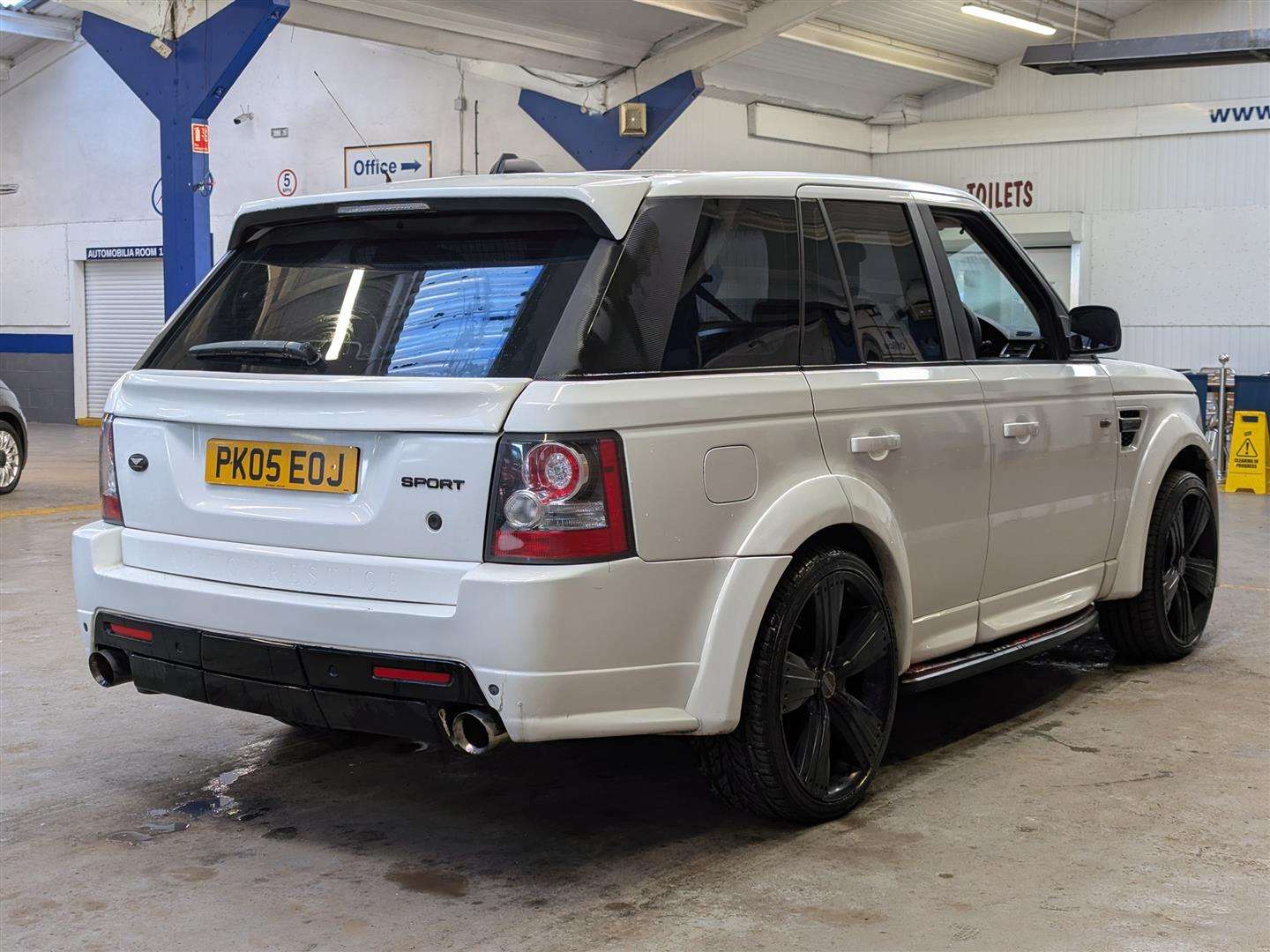 <p>2005 LAND ROVER RANGEROVER SPT TDV6 HSE A</p>