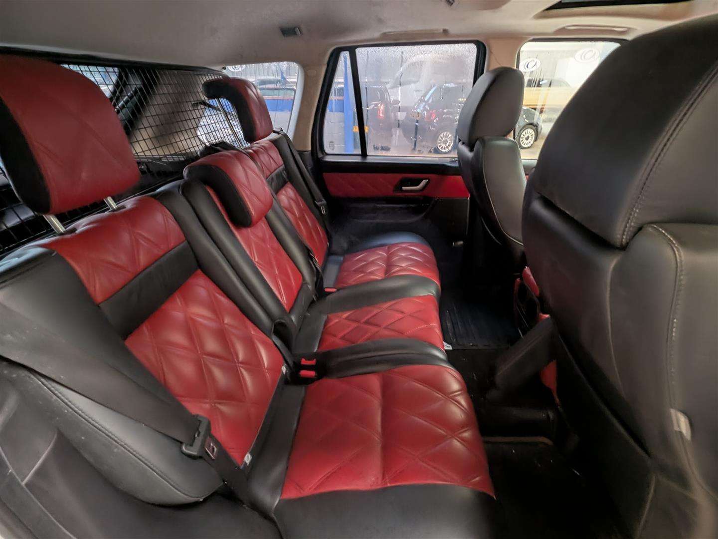 <p>2005 LAND ROVER RANGEROVER SPT TDV6 HSE A</p>