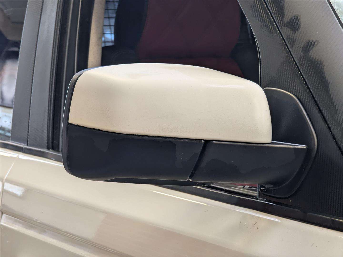 <p>2005 LAND ROVER RANGEROVER SPT TDV6 HSE A</p>