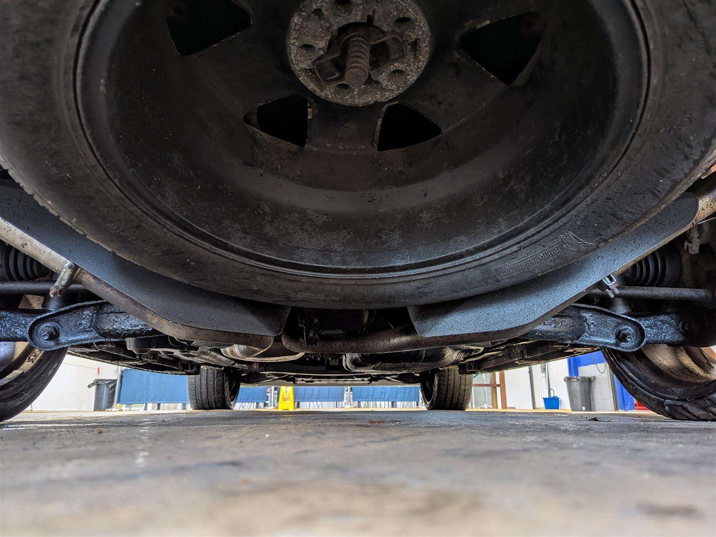 <p>2005 LAND ROVER RANGEROVER SPT TDV6 HSE A</p>