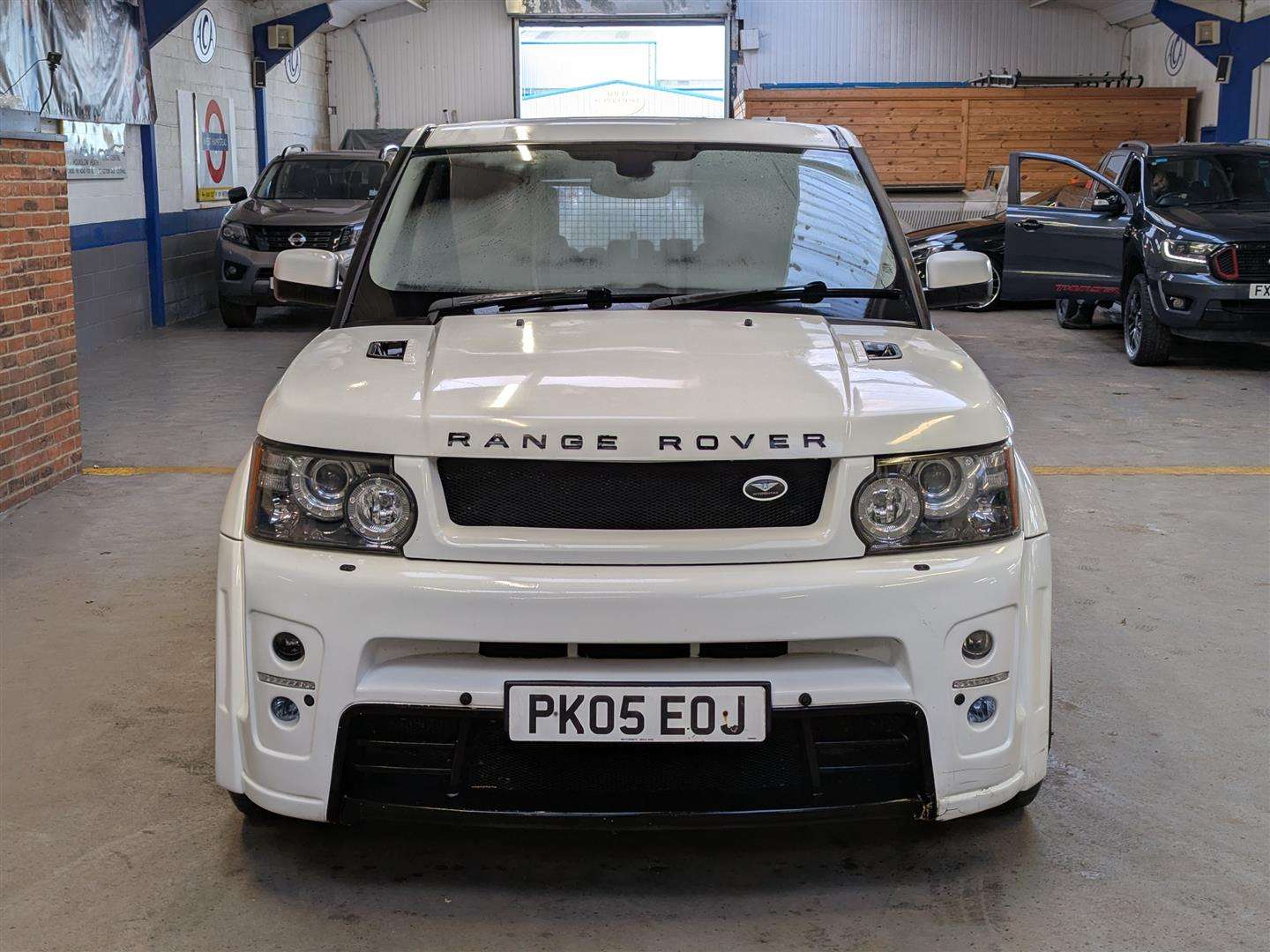 <p>2005 LAND ROVER RANGEROVER SPT TDV6 HSE A</p>