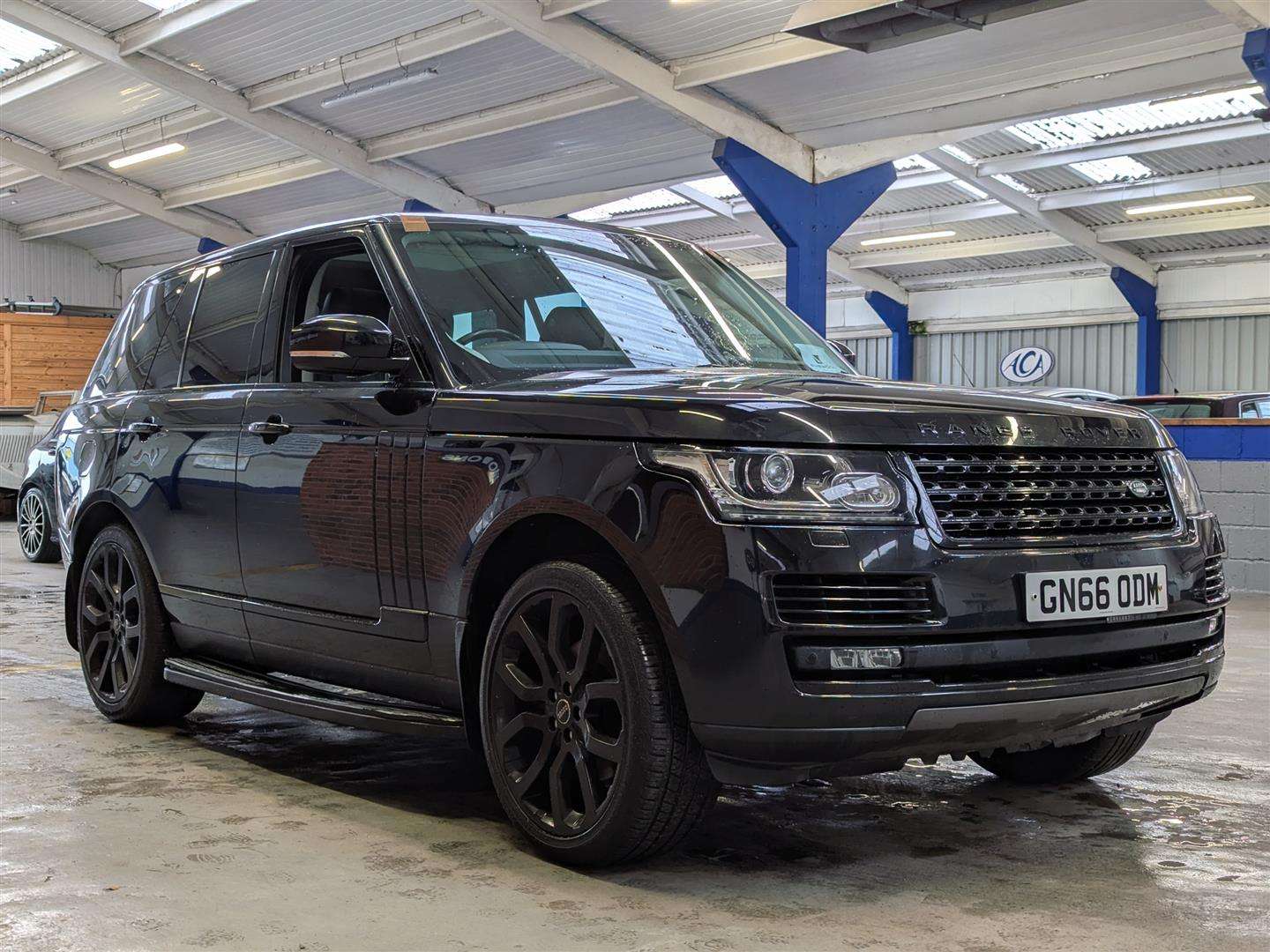 <p>2016 LAND ROVER RANGE ROVER VOGUE TDV6 AU</p>