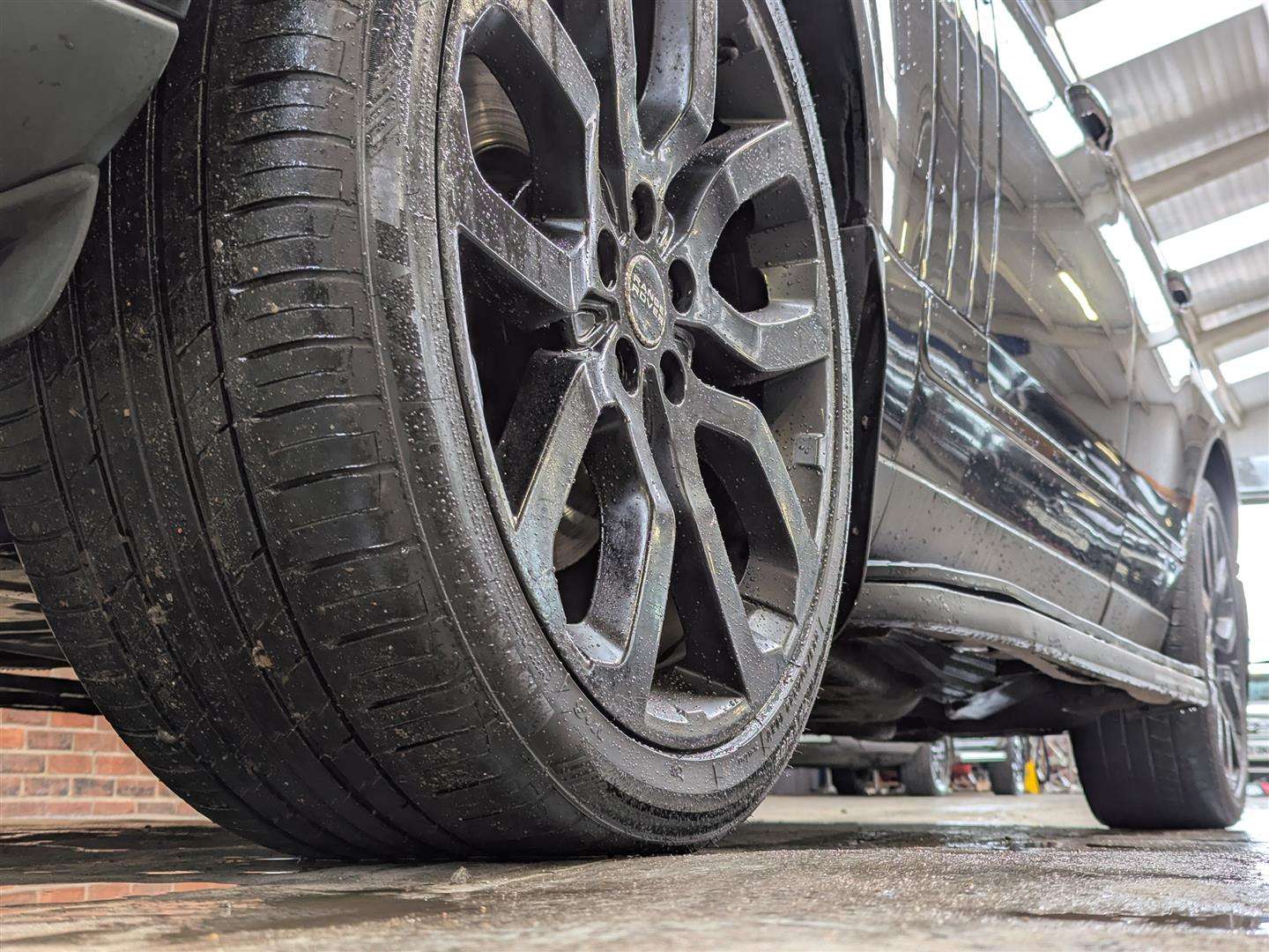 <p>2016 LAND ROVER RANGE ROVER VOGUE TDV6 AU</p>