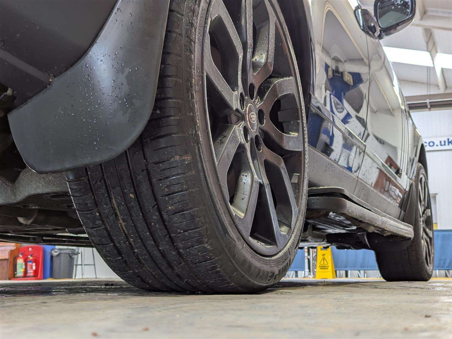 <p>2016 LAND ROVER RANGE ROVER VOGUE TDV6 AU</p>