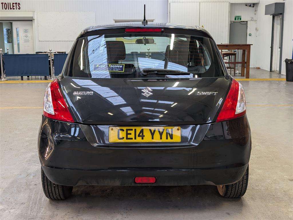 <p>2014 SUZUKI SWIFT SZ3</p>
