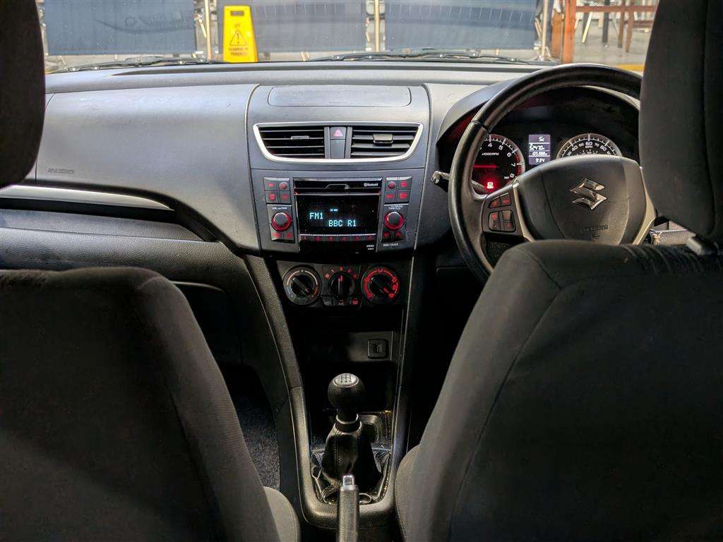 <p>2014 SUZUKI SWIFT SZ3</p>