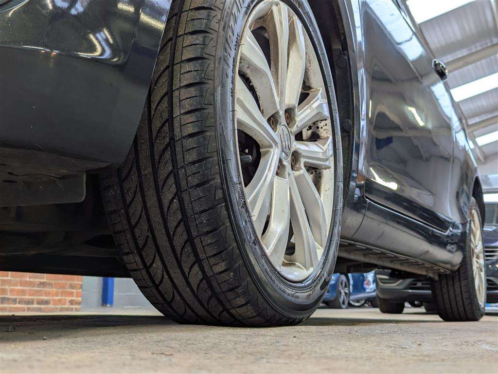 <p>2014 SUZUKI SWIFT SZ3</p>