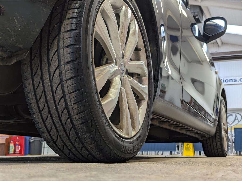 <p>2014 SUZUKI SWIFT SZ3</p>