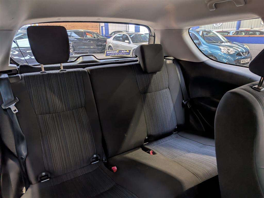 <p>2014 SUZUKI SWIFT SZ3</p>