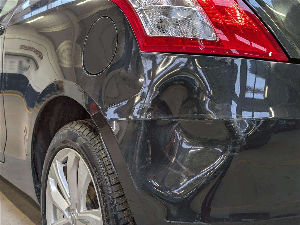 <p>2014 SUZUKI SWIFT SZ3</p>