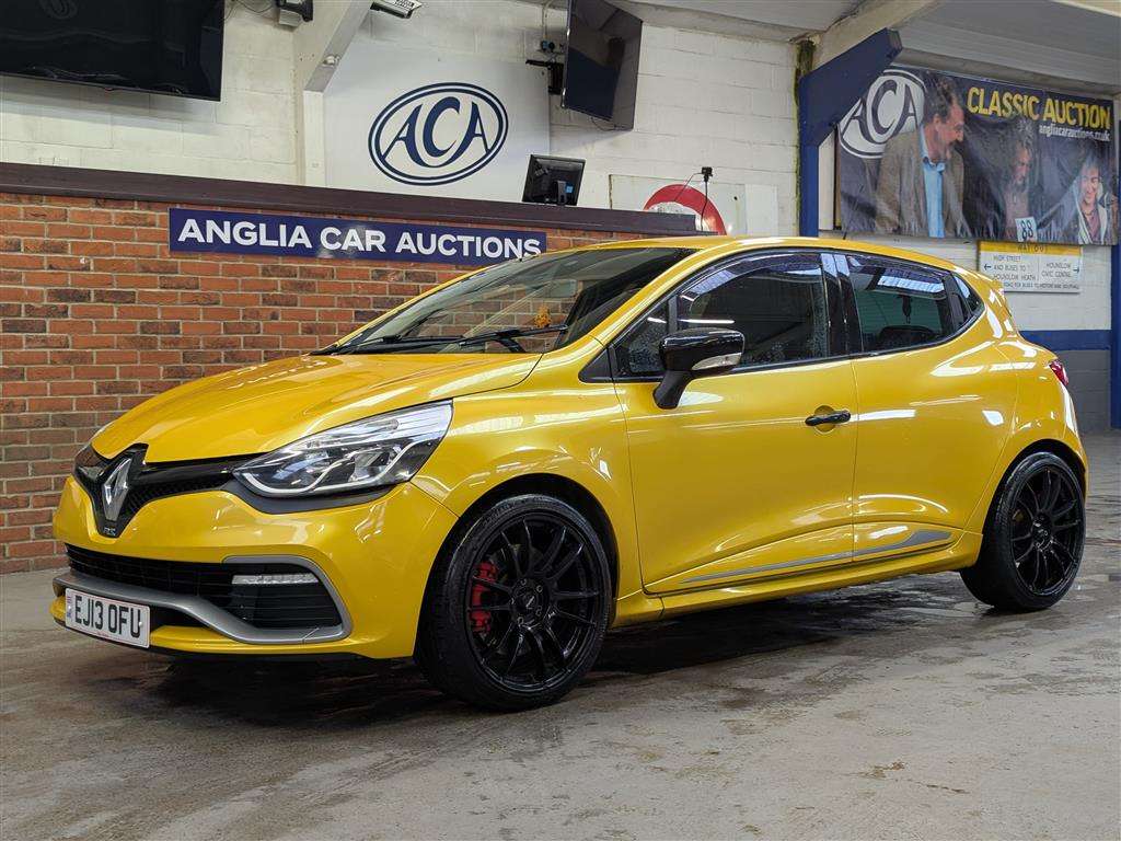 <p>2013 RENAULT CLIO RENAULTSPORT LUX AUT</p>