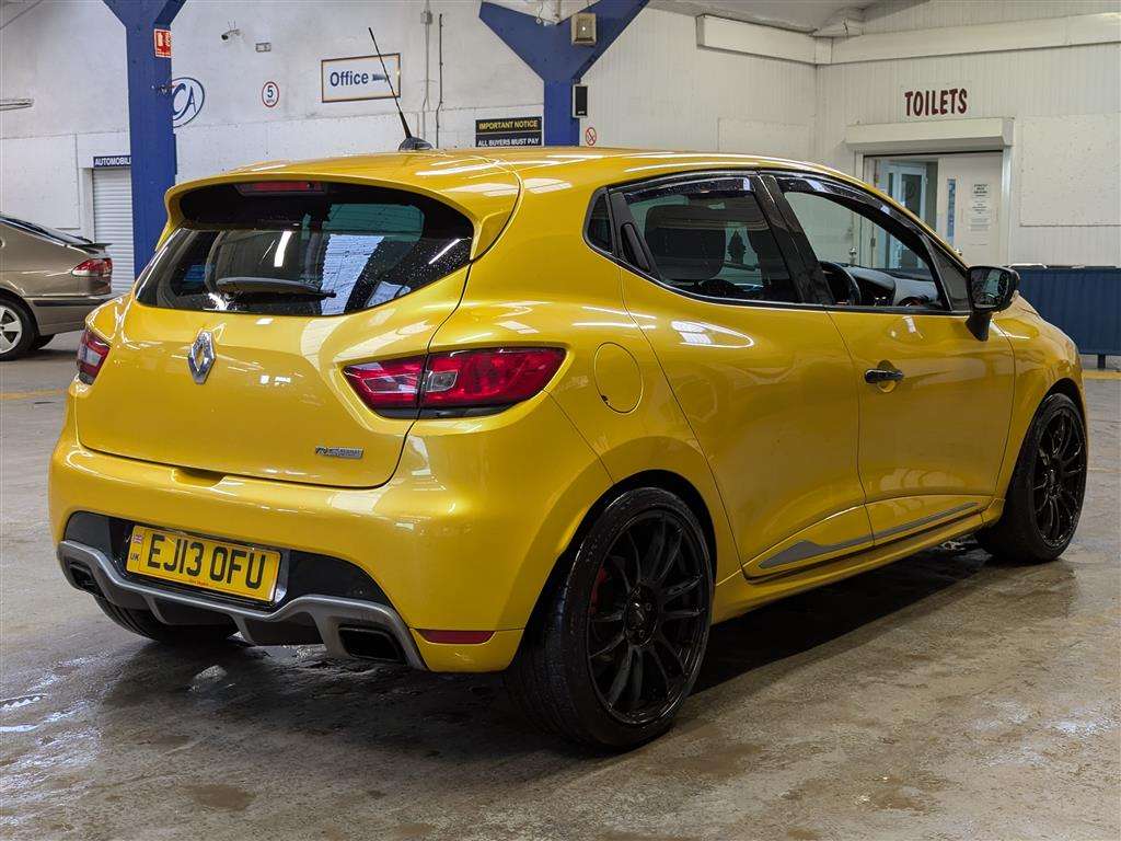 <p>2013 RENAULT CLIO RENAULTSPORT LUX AUT</p>