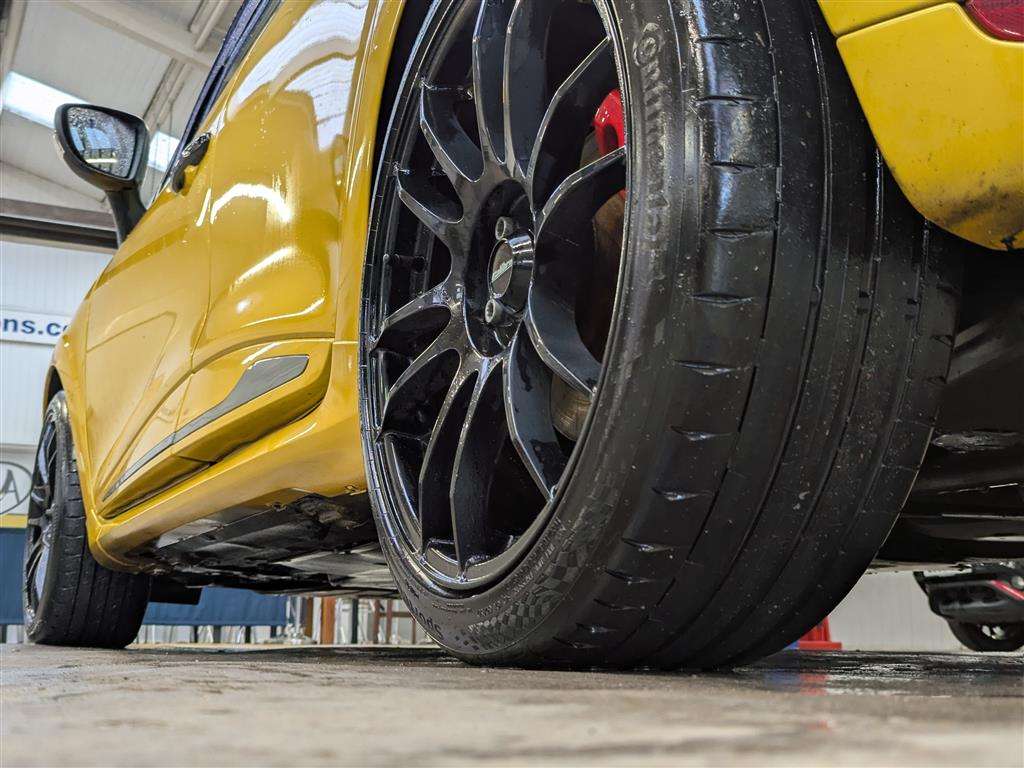 <p>2013 RENAULT CLIO RENAULTSPORT LUX AUT</p>