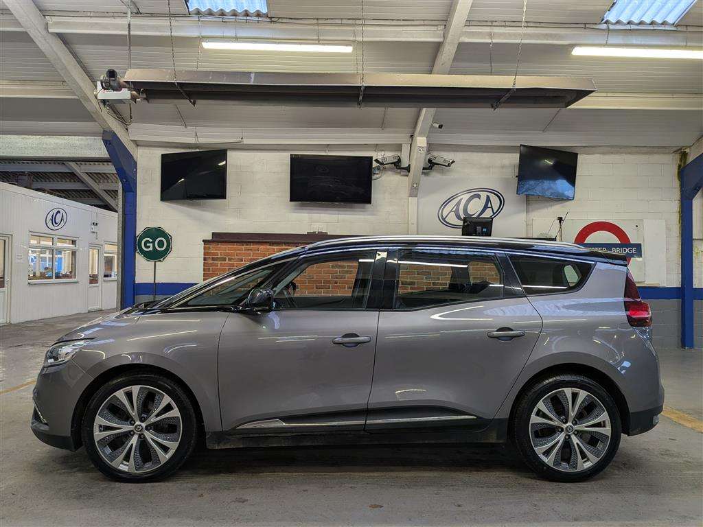 <p>2017 RENAULT GRAND SCENIC DYNAMIQUE NA</p>