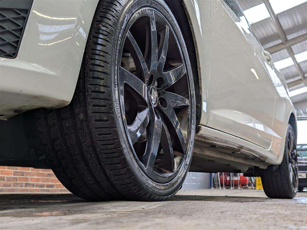 <p>2014 SEAT IBIZA FR TSI</p>