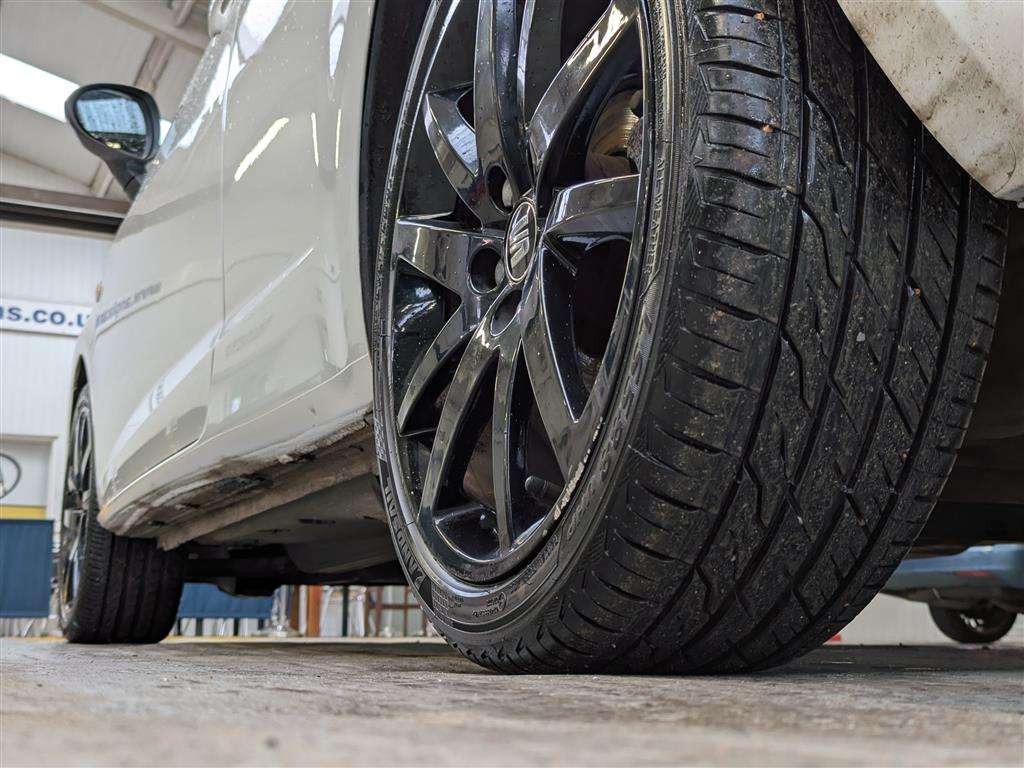 <p>2014 SEAT IBIZA FR TSI</p>