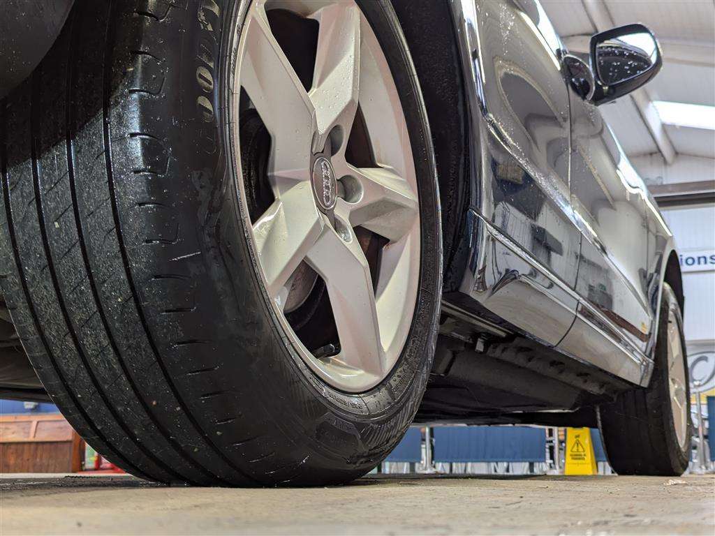 <p>2014 AUDI Q5 SE TFSI QUATTRO AUTO</p>