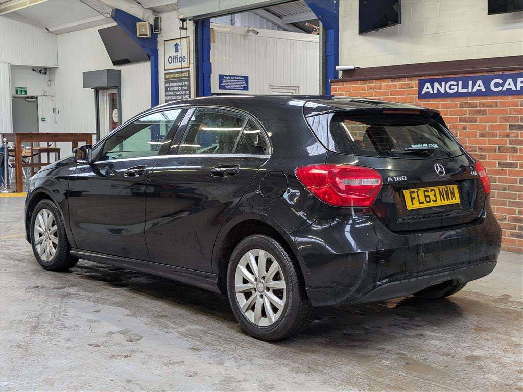 <p>2013 MERCEDES-BENZ A180 BLUEEFFICIENCY SE CD</p>