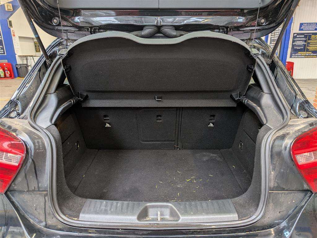 <p>2013 MERCEDES-BENZ A180 BLUEEFFICIENCY SE CD</p>