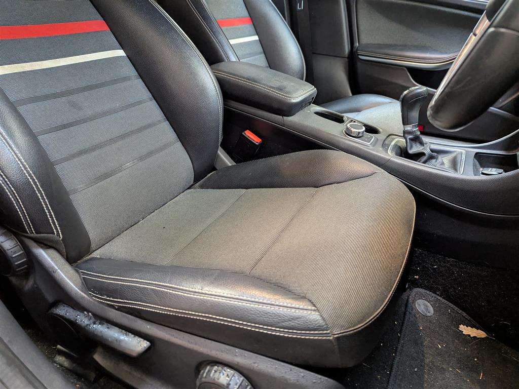 <p>2013 MERCEDES-BENZ A180 BLUEEFFICIENCY SE CD</p>