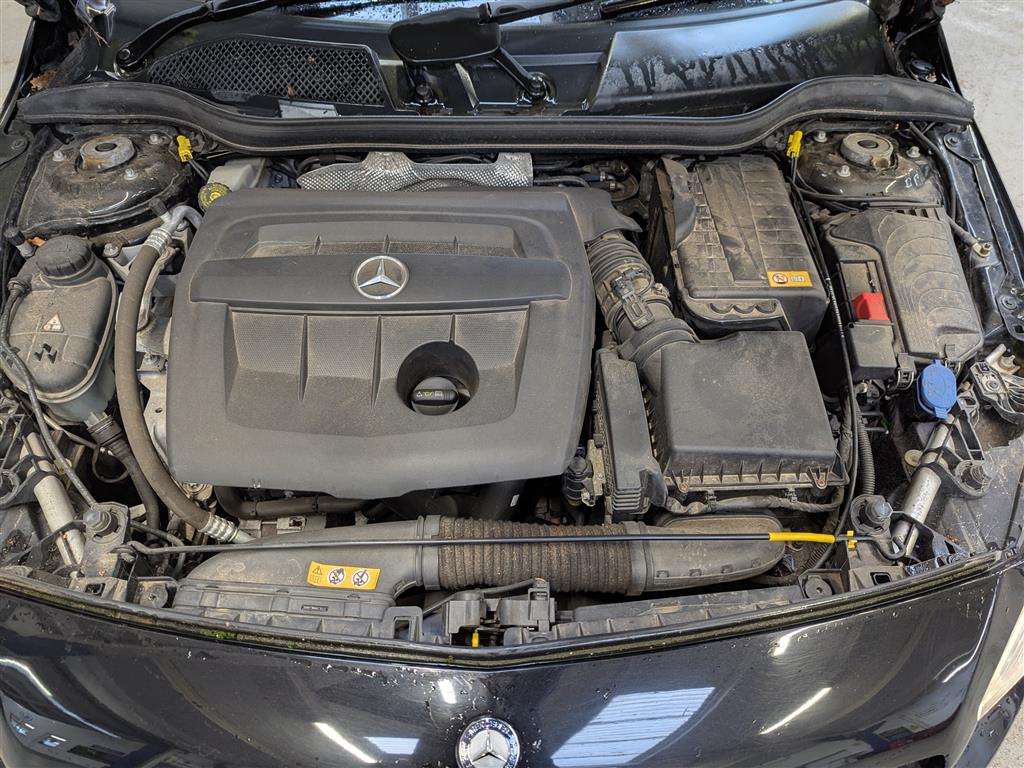 <p>2013 MERCEDES-BENZ A180 BLUEEFFICIENCY SE CD</p>