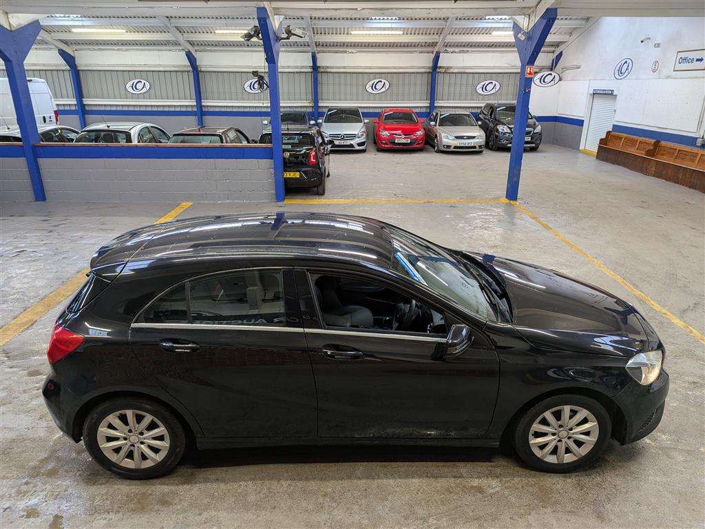 <p>2013 MERCEDES-BENZ A180 BLUEEFFICIENCY SE CD</p>