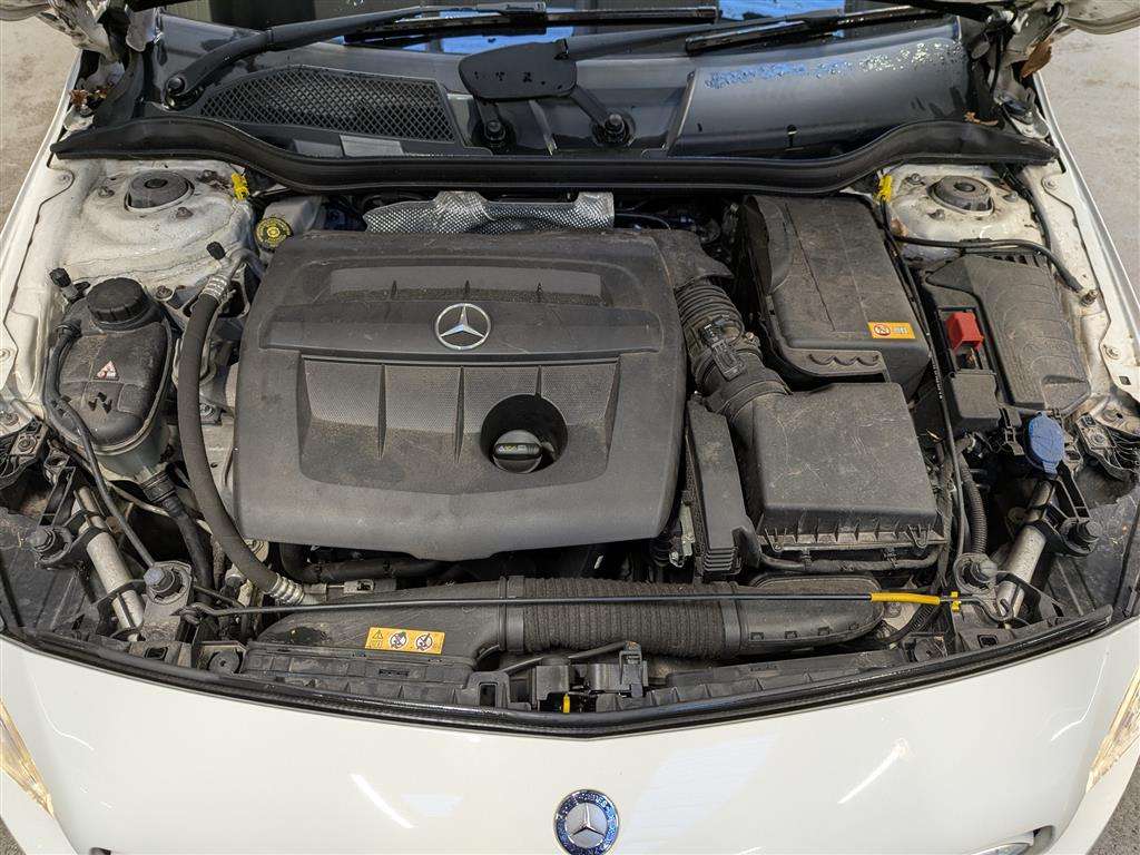 <p>2014 MERCEDES-BENZ A180 SE ECO CDI</p>
